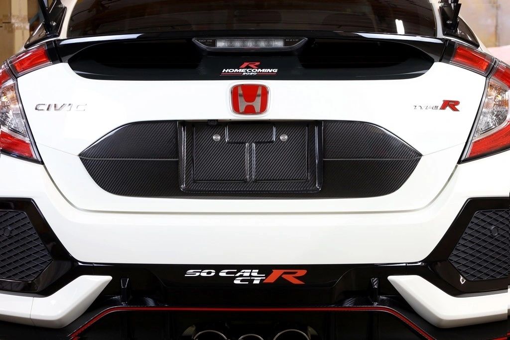 APR CARBON FIBER LICENSE PLATE BACKING: HONDA CIVIC TYPE R 17-20